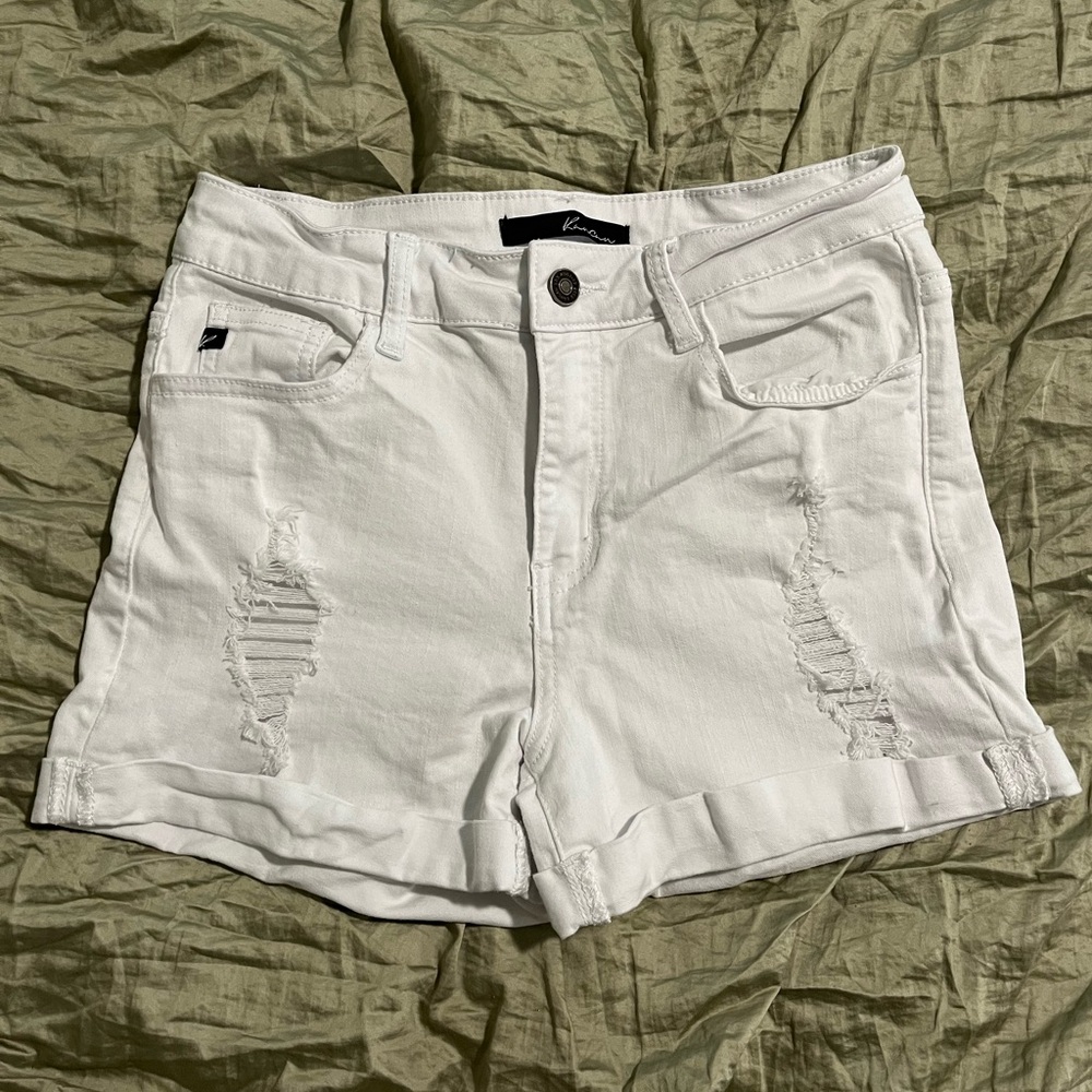 kancan white jean shorts size small